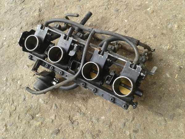 Vente Rampe injection kawasaki 1100 gpz zx 1983