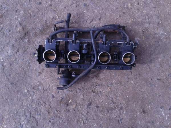 Rampe injection kawasaki 1100 gpz zx 1983 pas cher