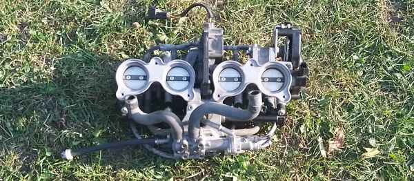 Vente Rampe injection suzuki gsxs 1000 2023