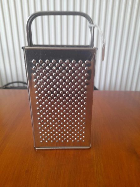 Annonce Rape manuelle multifonction en inox