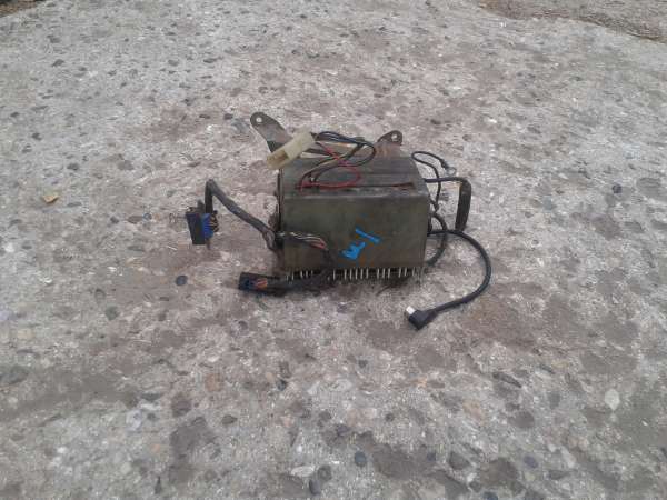 Recepteur radio yamaha xvz 1200 venture  1988 pas cher