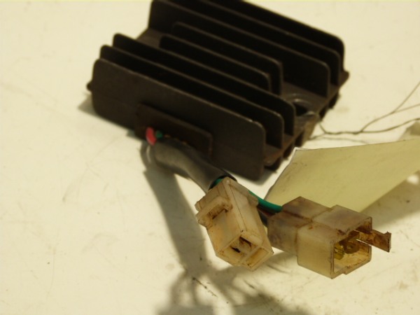 R&eacute;gulateur de tension honda 125 cm 1992