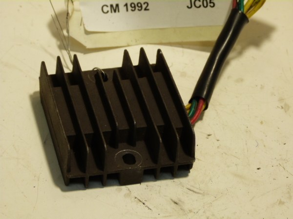 Vente R&eacute;gulateur de tension honda 125 cm 1992