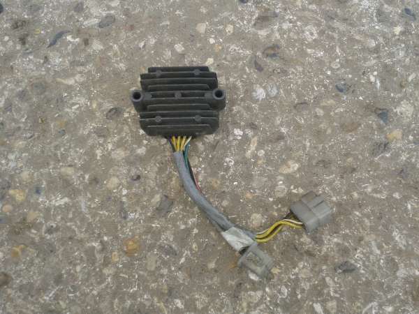 Régulateur honda 900 bol d or 1979