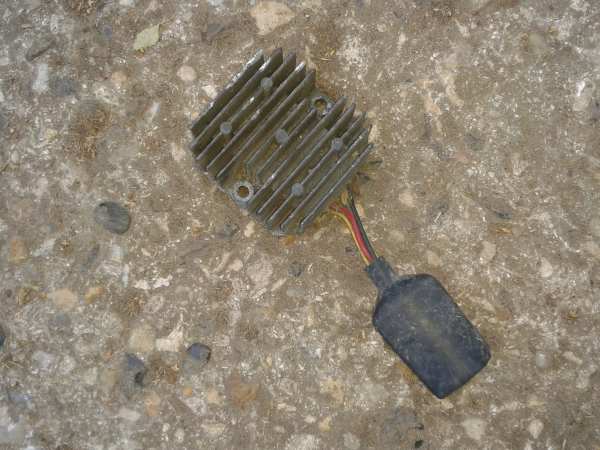 Vente R&eacute;gulateur honda cb 125 td 1985