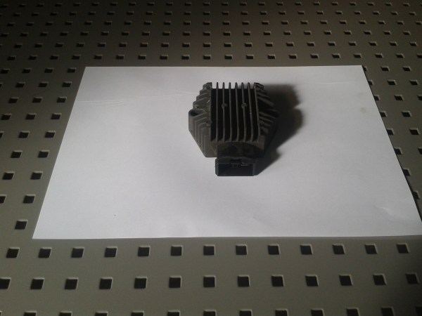 Régulateur honda pc 800 pacific coast 1998