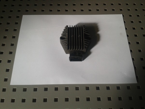 Régulateur honda pc 800 pacific coast 1998 pas cher