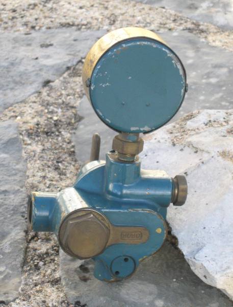 Annonce R&eacute;gulateur oror et manom&egrave;tre vintages