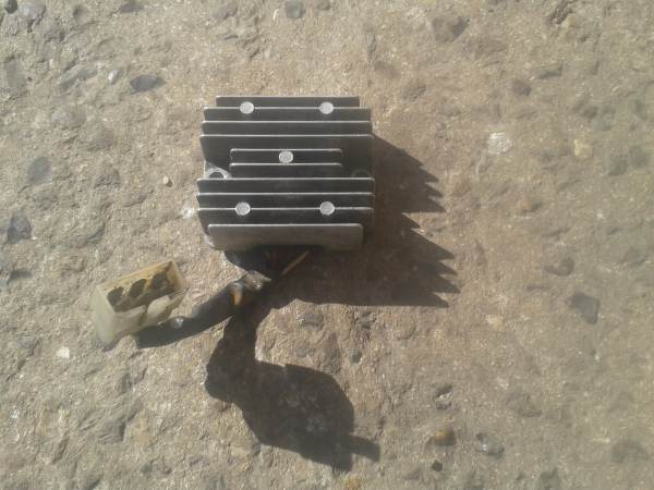 R&eacute;gulateur yamaha 400 rd 1977 pas cher