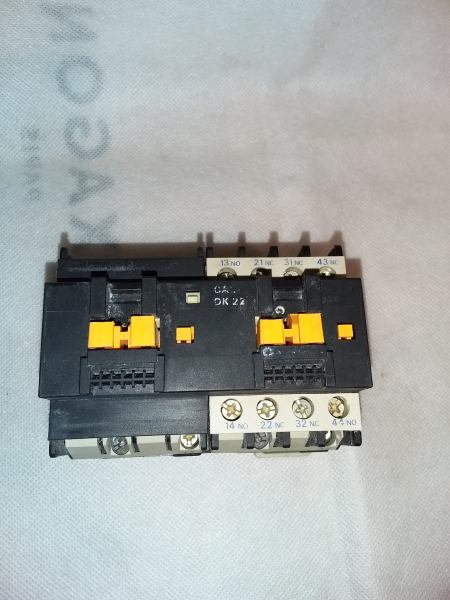 Relais ca2 dk22 telemecanique