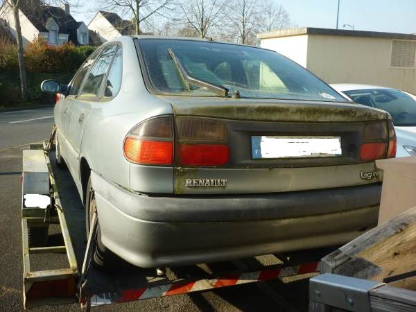 Vente Renault laguna essence  1.8