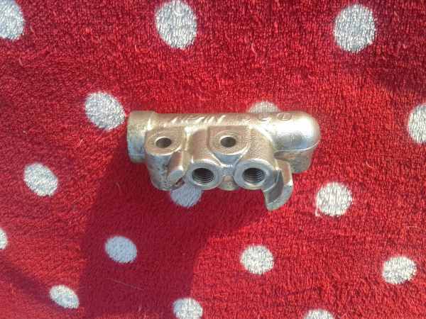 R&eacute;partiteur  scooter suzuki 125 sixteen 2014