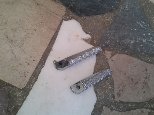 Vente Repose pieds  avd et ard  yamaha 900 mt09 2018