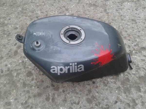 Vente Résérvoir aprilia 125 af1 futura 1991