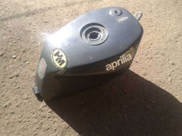 Vente Réservoir aprilia 125 af1 futura 1992