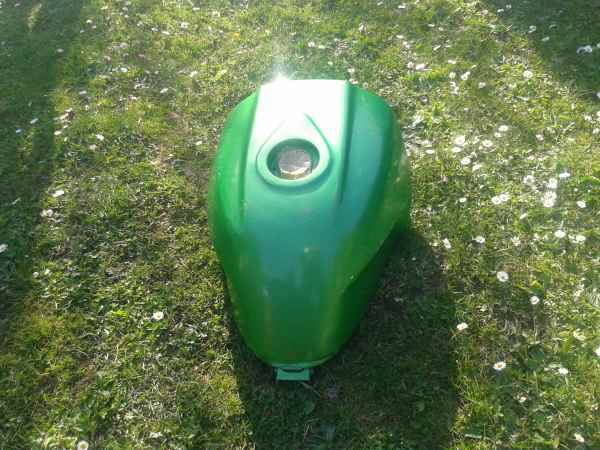 Annonce R&eacute;servoir honda 1000 cbr 1988