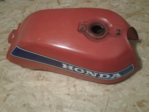 Réservoir honda 400 cbn 1980 pas cher