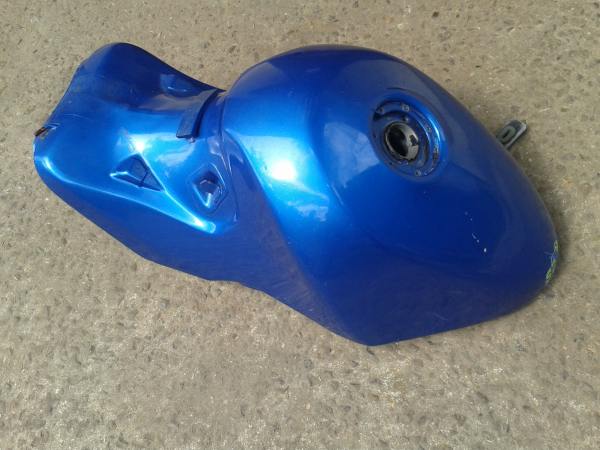 Réservoir kawasaki 1100 zzr 1991 pas cher