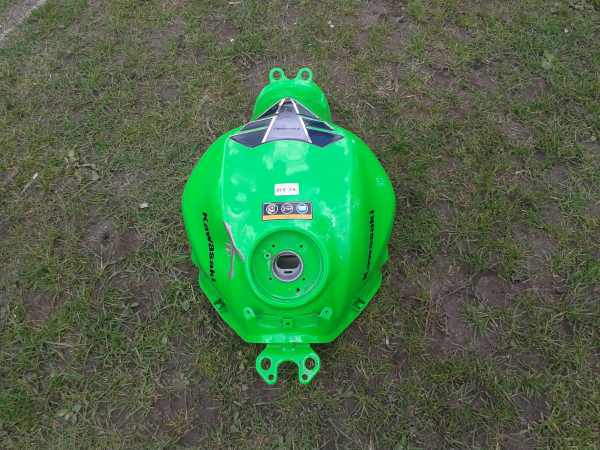 R&eacute;servoir kawasaki 650 ninja 2021
