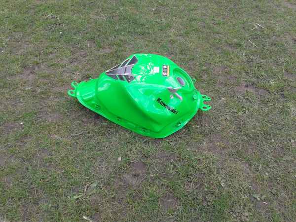 R&eacute;servoir kawasaki 650 ninja 2021 pas cher