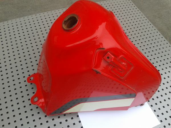 Vente R&eacute;servoir suzuki 650 dr 1991