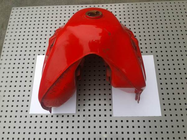 R&eacute;servoir suzuki 650 dr 1991 pas cher