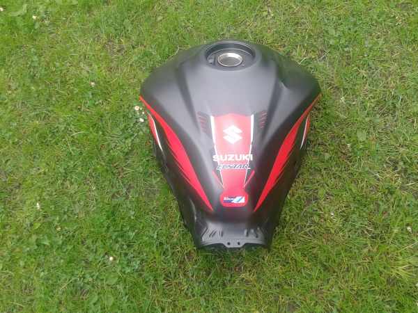 R&eacute;servoir suzuki 750 gsxs 2021