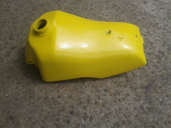 Vente R&eacute;servoir suzuki rm 125 d  1983