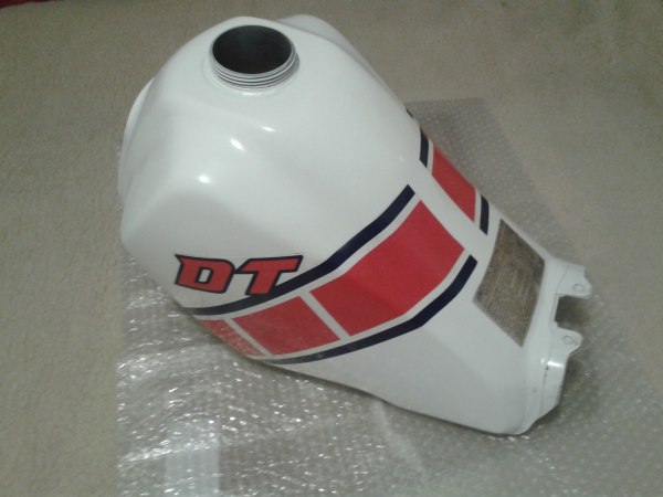 Vente R&eacute;servoir yamaha 125 dtlc 1987