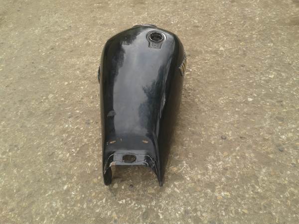 Annonce Résérvoir yamaha 500 xv 1985