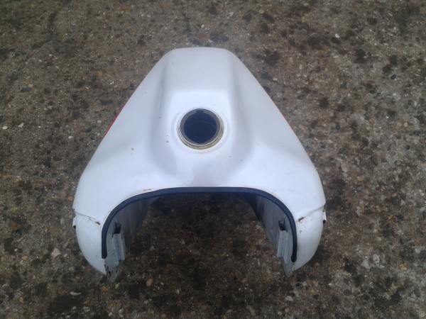 Réservoir yamaha 750 super ténéré 1989