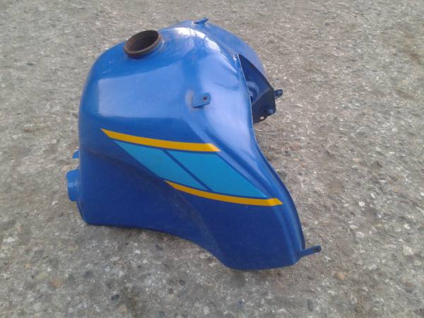 Vente R&eacute;servoir yamaha dt 125 t&eacute;n&eacute;r&eacute; belgarda 1989