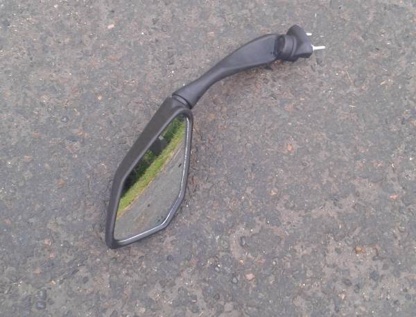 Annonce R&eacute;troviseur gauche kawasaki er6 abs 2021