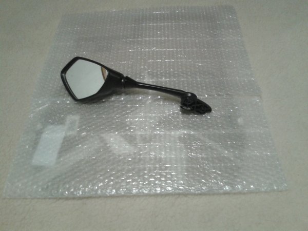 R&eacute;troviseur gauche suzuki 125 gsxr 2022