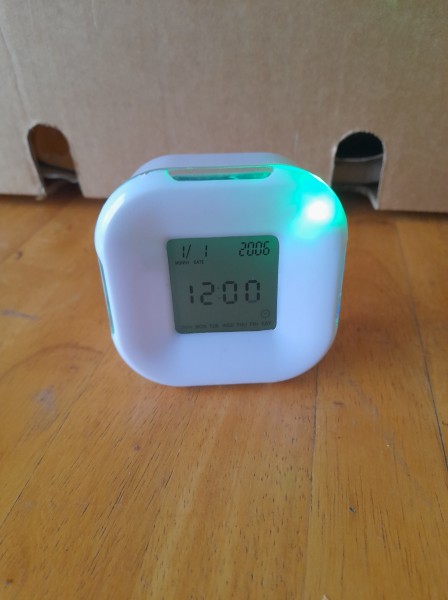 Vente Réveil à piles led blanc