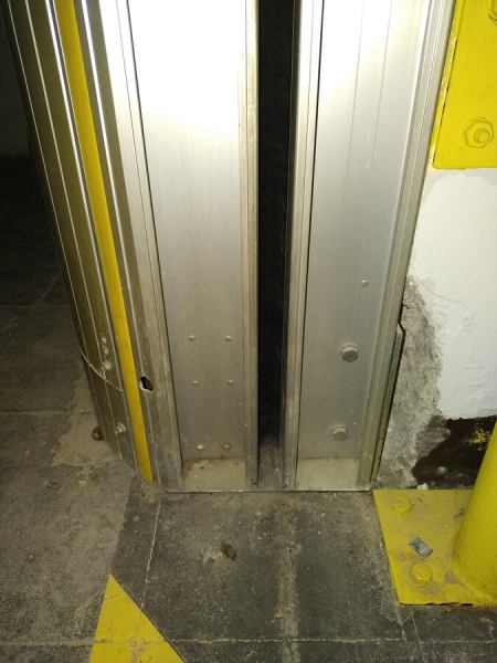 Rideau m&eacute;tallique et porte souple rapide pas cher