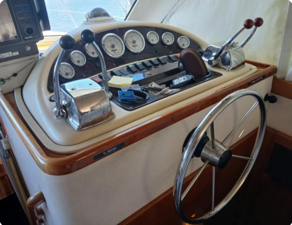 Annonce Riviera 33 fly