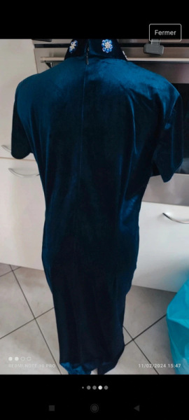 Vente Robe en velours bleue marine taille xxl