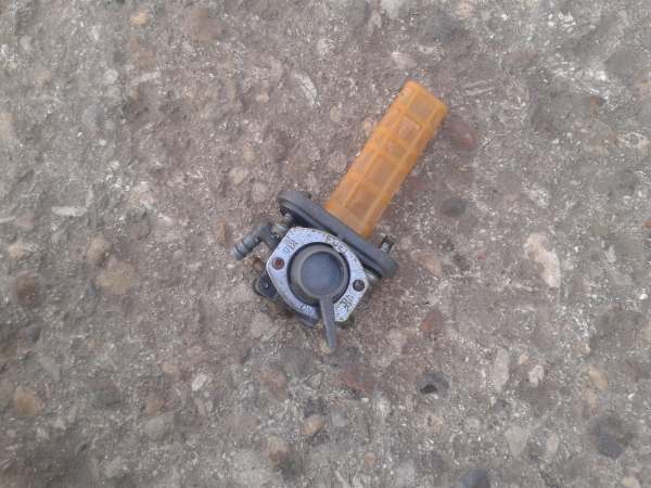 Vente Robinet d éssence gauche yamaha 1100 xs us 1978