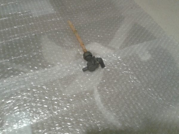 Vente Robinet d éssence honda 125 crm 1994