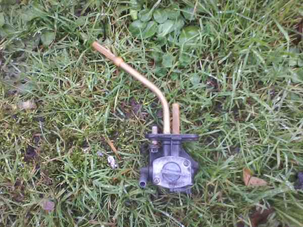 Robinet d &eacute;ssence kawasaki 650 klb 1995