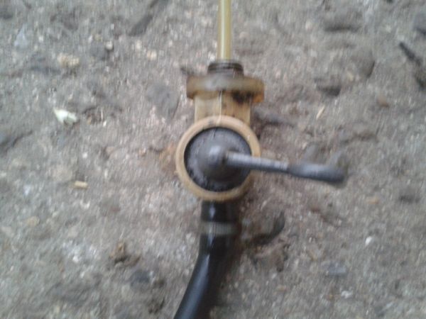 Robinet d éssence pla ossa 250 super pionieer 1973