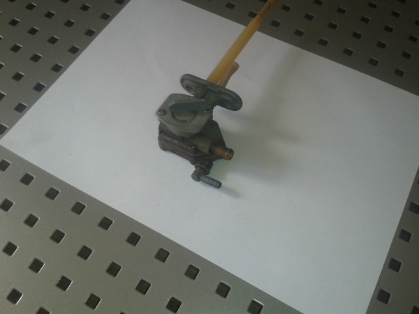 Vente Robinet d éssence suzuki 650 drse 1993