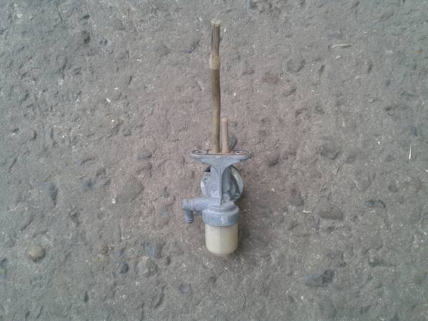 Robinet d éssence yamaha 350 rdlc 1984 pas cher