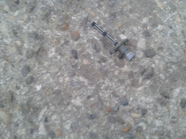 Robinet essence gauche husqvarna 410 te1998 pas cher