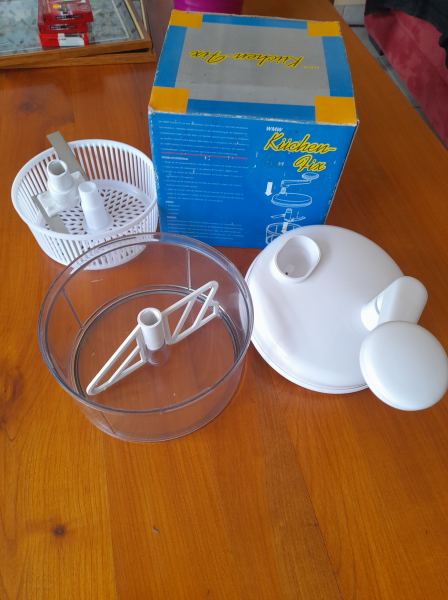 Annonce Robot hachoir manuel lame inox fruits l&eacute;gumes