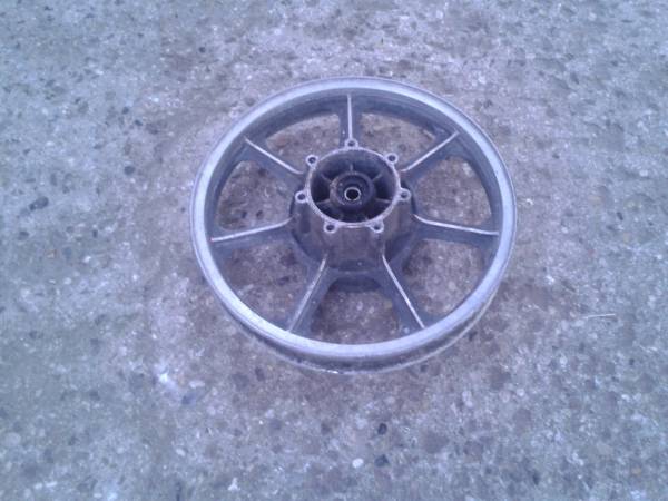 Roue arriére kawasaki 550 gpz 1983