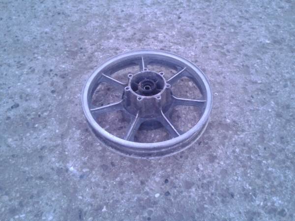 Roue arriére kawasaki 550 gpz 1983 pas cher