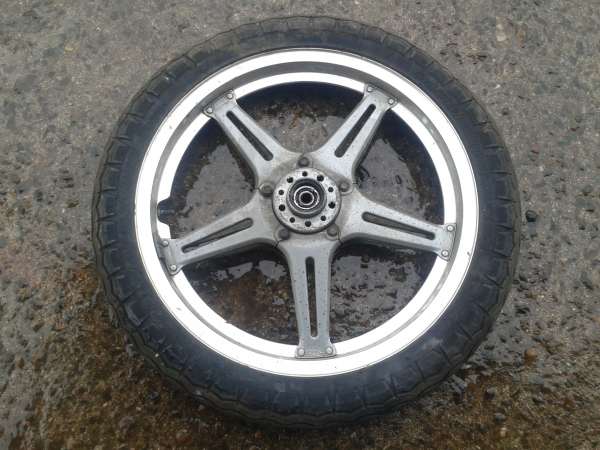 Roue avant honda 1000 goldwing 1980 pas cher