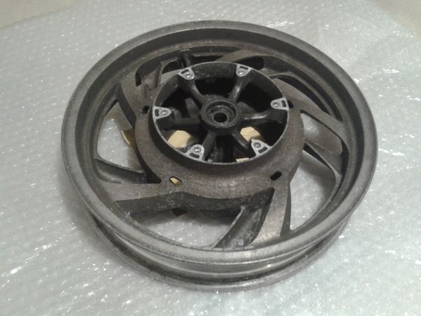 Annonce Roue avant honda pc 800 pacific coast 2000